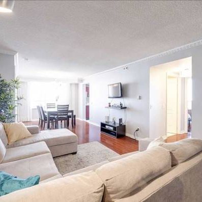 3 Bed + Den, 2 Bath Luxury Condo - Photo 4