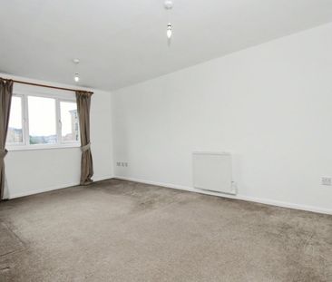 Prestatyn Close, Stevenage, Hertfordshire - Photo 3