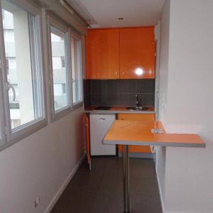STUDIO - QUARTIER GRASLIN - SURFACE 29 M² - Photo 2