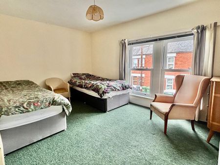 2 bedroom terraced house to rent - Photo 5