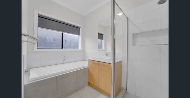 Modern Family Living in the Heart of Upper Point Cook!! - Photo 1