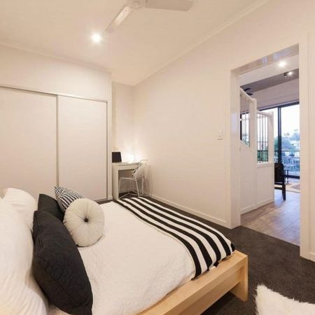 DON'T MISS OUT ON THIS BEAUTIFUL UNIT!! - Photo 4