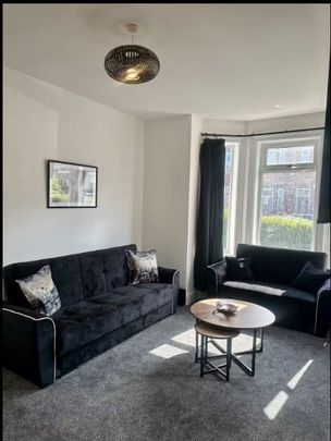 5 Bed Terraced House, Seedley Park Road, M6 - Photo 1