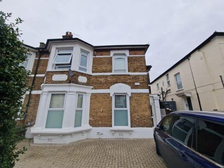 2 bedroom maisonette to rent - Photo 4