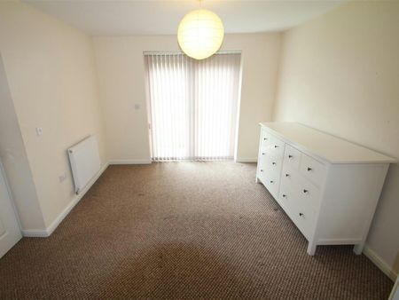 Barnacle Place, Newcastle-under-Lyme, ST5 - Photo 2
