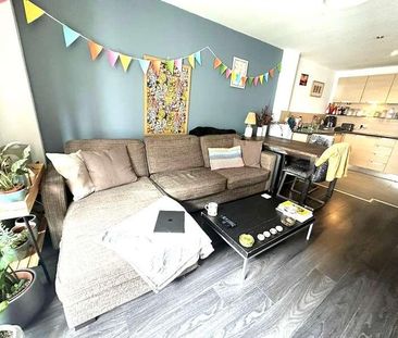 Barton Place, Hornbeam Way, Green Quarter, M4 - Photo 3