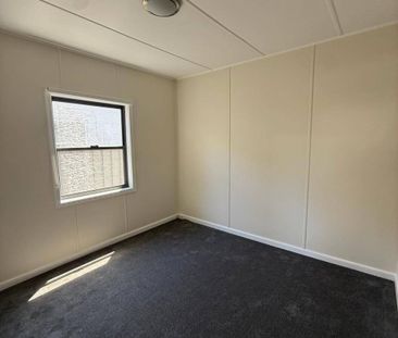 1 BEDROOM FULLY RENOVATED UNIT - Photo 1