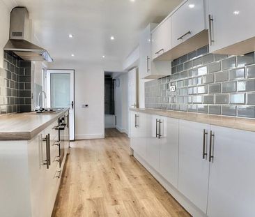 3 bedroom terraced house to rent - Photo 1