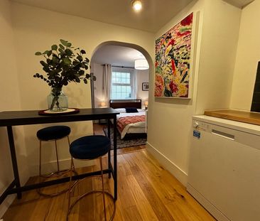 Studio Flat, Lower Market Street, BN3 - Photo 2