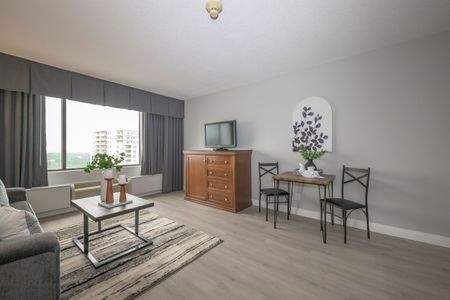 For Lease - 300 King Street Unit# 1 BEDROOM, London East, Ontario - Photo 4