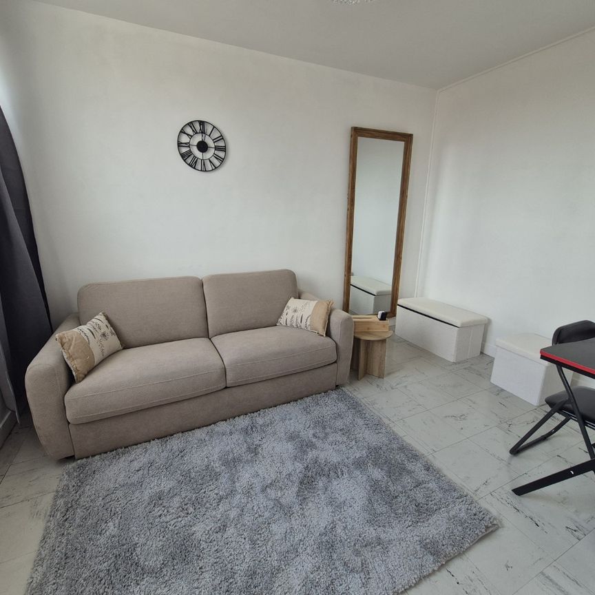 Location Appartement 1 pièce 22m² VALENCIENNES 59300 - Photo 1