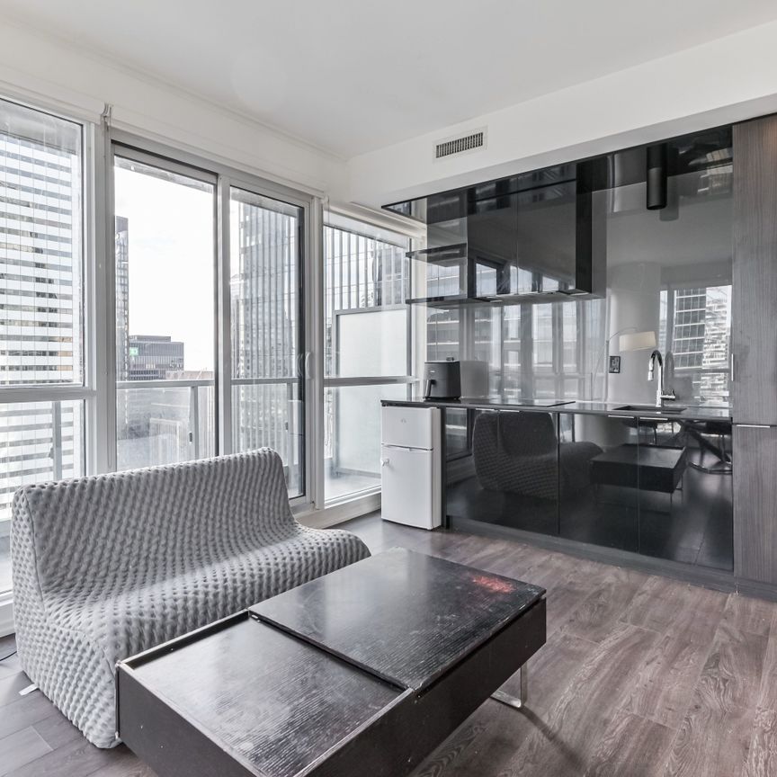 For Lease - 70 Temperance Street Unit# 3706, Toronto, Ontario - Photo 1