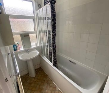 Room in a Shared House, Wrottesley Road, NW10 - Photo 4