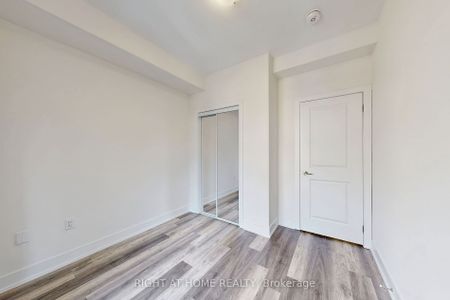 For Lease - 9 Phelps Lane Unit# TH7, Richmond Hill, Ontario - Photo 2