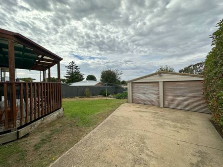 18 Bligh Street, Cooma - Photo 2