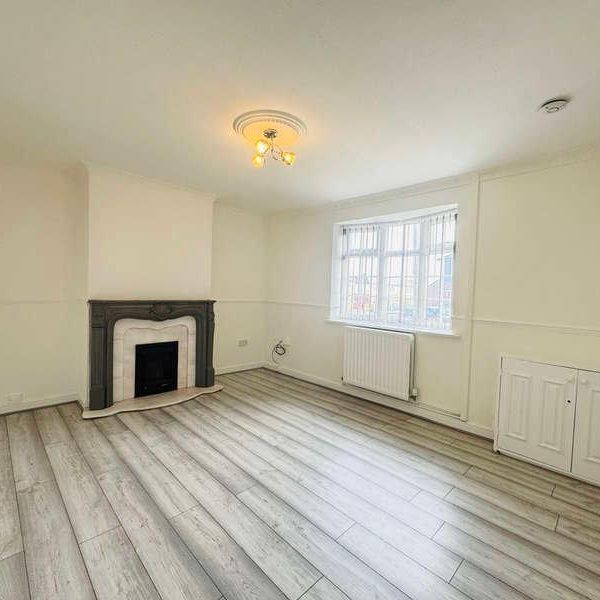 Elwell Crescent, Dudley, West Midlands, DY1 - Photo 1