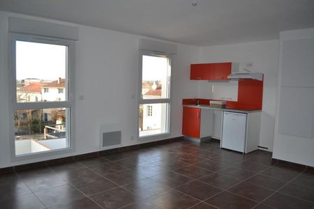 Location Appartement 2 pièces 47m² ALBI 81000 - Photo 4