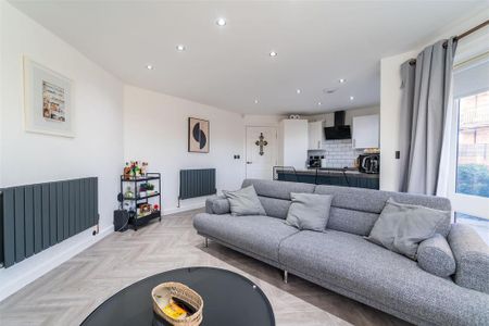 2 bedroom apartment to rent - Photo 2