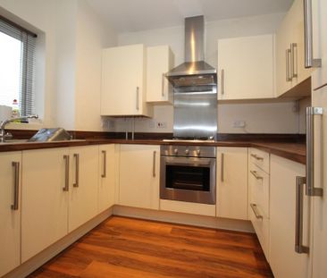 2 bedroom flat to rent - Photo 5