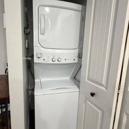 Logement 3 1/2 à louer meublé - Photo 3