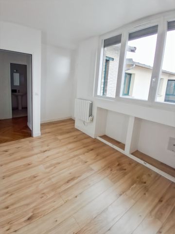 Location appartement 4 pièces, 84.00m², Suresnes - Photo 4
