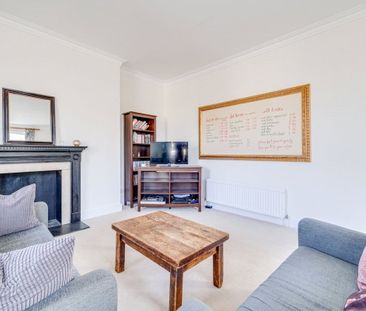 Professional sharers can apply. A well presented three double bedro... - Photo 4