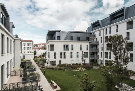 Location Appartement 2 pièces 43m² LA ROCHELLE 17000 - Photo 5
