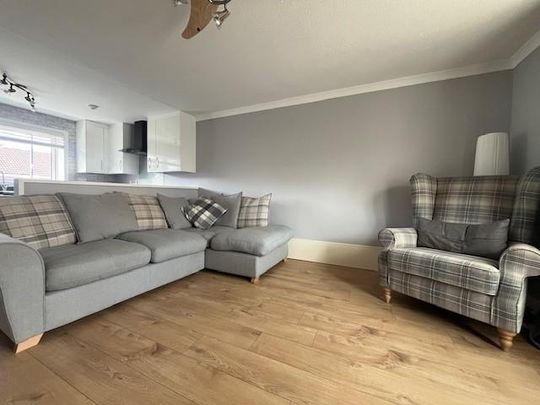 1 bedroom semi-detached bungalow to rent - Photo 1