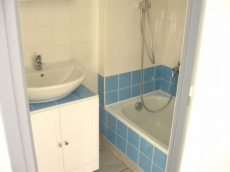 Location Appartement 1 pièce 31m² GRENOBLE 38000 - Photo 4
