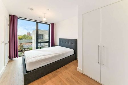 Aberfeldy Square, London, E14 0XA - Photo 4