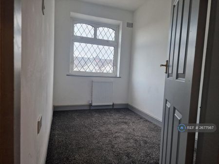 3 bedroom terraced house to rent - Photo 5