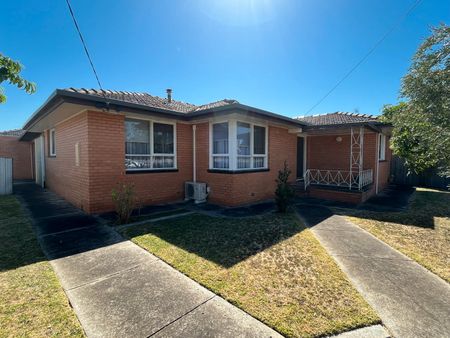 THREE BEDROOM HOUSE - Photo 3