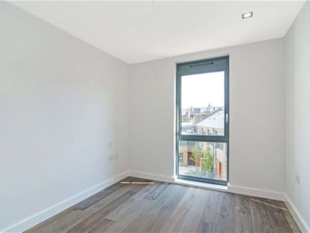 A modern two bedroom apartment with two balconies in Clapham Old Town. - Photo 4