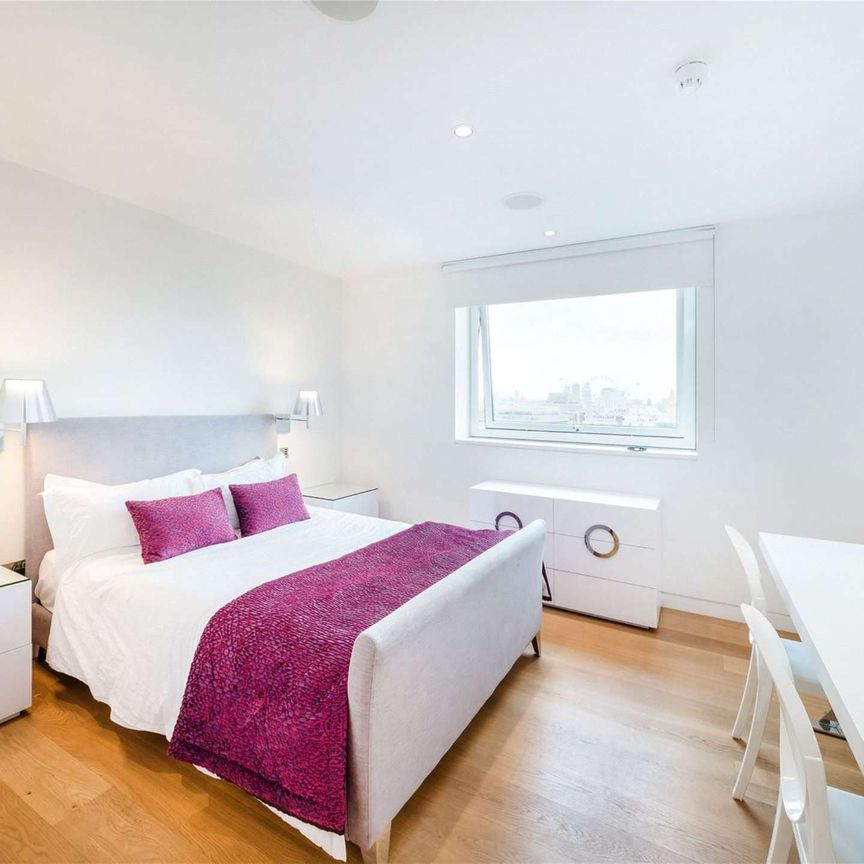 Luxury 45 Bed Penthouse with Annex, Roof Terrace & Skyline Views - Photo 1