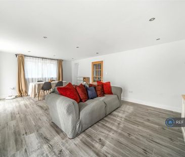 3 bedroom detached house to rent - Photo 1