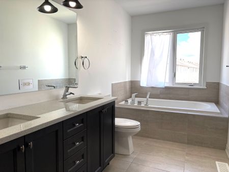 For Lease - 360 MELODIE Street, Orleans - Convent Glen and Area, Ontario - Photo 3