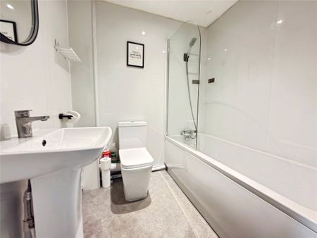 Heathfield Drive, Bootle, Merseyside, L20 - Photo 3