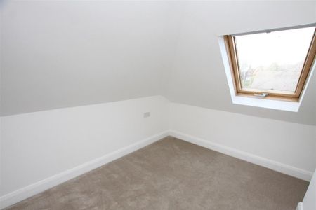 3 bedroom detached bungalow to rent - Photo 3