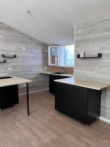 Location Appartement 3 pièces 61m² CABASSE 83340 - Photo 2