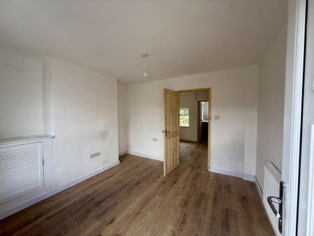 **TWO DOUBLE BEDROOMS**FITTED KITCHEN**LOUNGE**REAR GARDEN**VIEWINGS ARE A MUST**TAX BAND A**FULLY RENOVATED TO A VERY HIGH STANDARD. - Photo 4