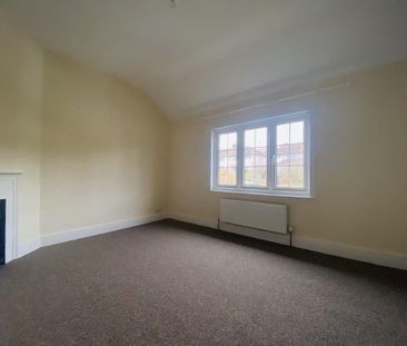 2 bedroom semi-detached house to rent - Photo 3