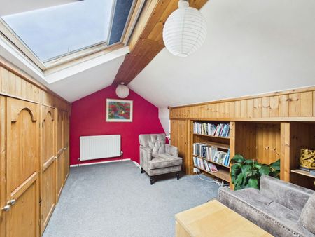 Terraced House to rent on - Photo 4