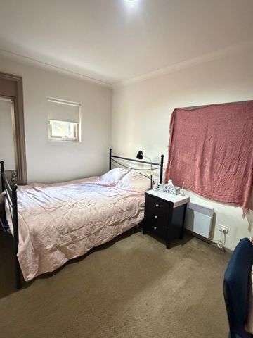 East Melbourne - Photo 4