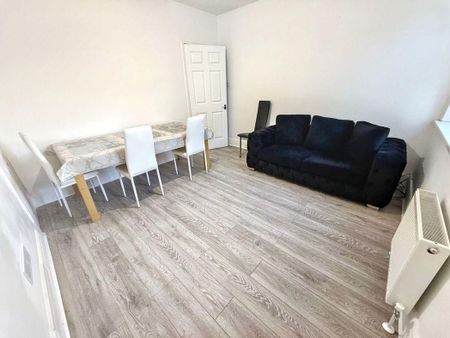 Howdene Road, Denton Burn, Newcastle upon Tyne, Tyne and Wear, NE15 7HT - Photo 2