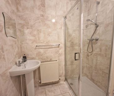 2 bedroom semi-detached house to rent - Photo 3