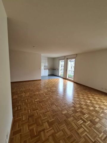Lumineux et spacieux 2.5 pièces, idéalement situé - Photo 2