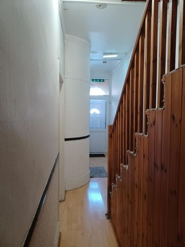 1 bedroom retirement property to rent - Photo 4