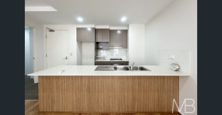MODERN APARTMENT WITH ULTRA-CONVENIENCE - Photo 2