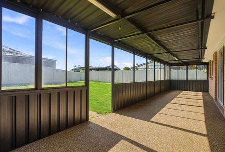 Beautifully Renovated Four Bedroom Family Home - Photo 2