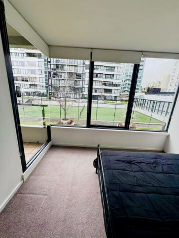 3 Bedrooms 2 Bathrooms - Photo 3